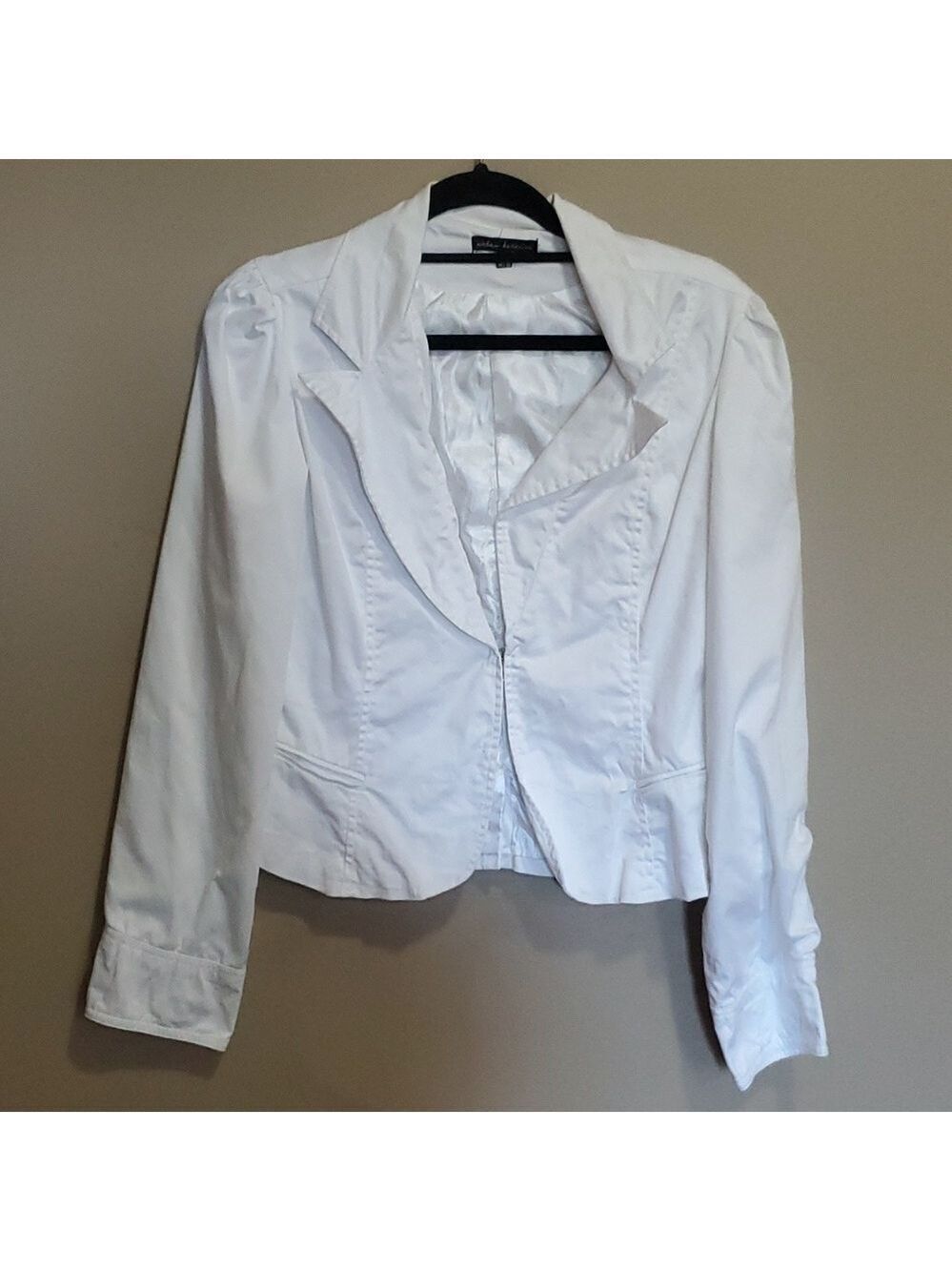 Urban behavior jacket size medium